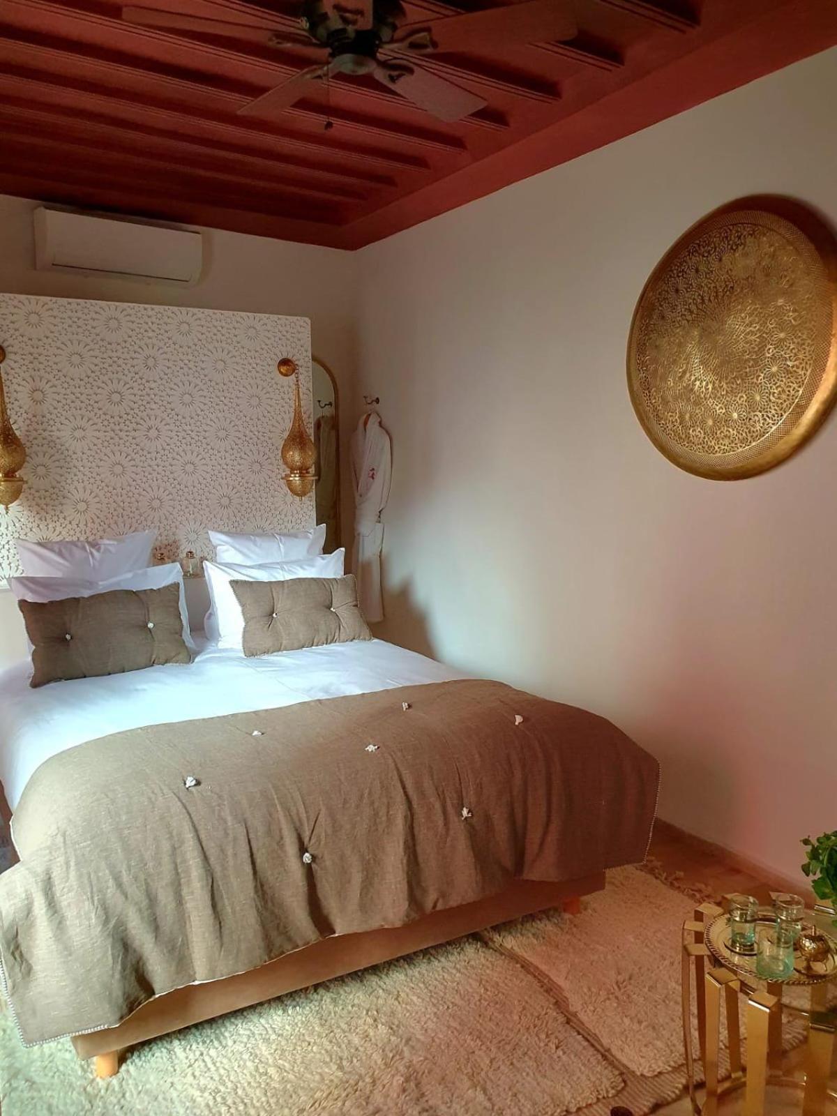 Le Singe Rose Bed & Breakfast Marrakesh Exterior photo