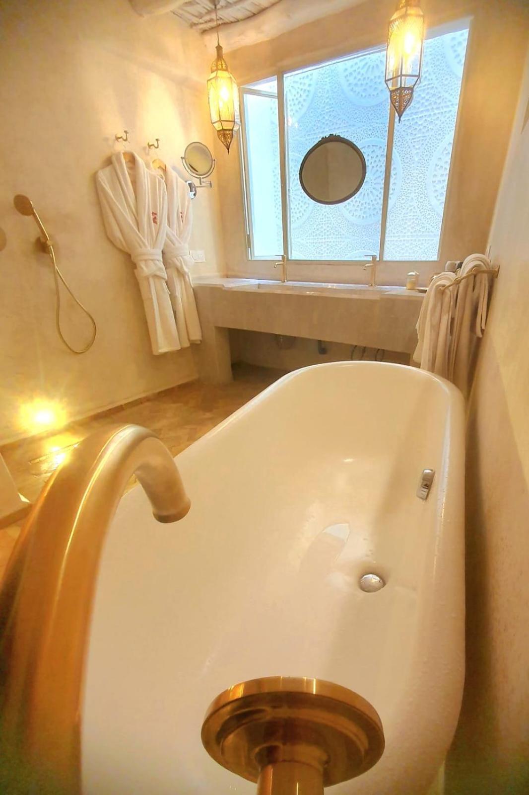 Le Singe Rose Bed & Breakfast Marrakesh Exterior photo